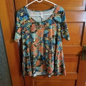 LuLaRoe Perfect T. Small. Loose fitting.  Black.